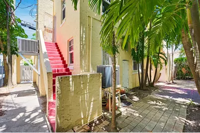 927 4th Street, Miami Beach, FL 33139 - Photo 12