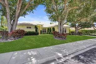 2760 Tecumseh Dr, West Palm Beach, FL 33409 - Photo 2