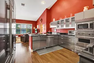 2760 Tecumseh Dr, West Palm Beach, FL 33409 - Photo 8