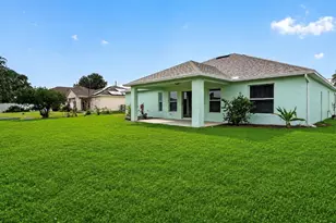 522 SW McComb Ave, Port Saint Lucie, FL 34953 - Photo 2