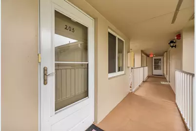 31 Lake Vista Trail #205, Port Saint Lucie, FL 34952 - Photo 4