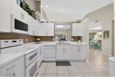 5590 Royal Lake Circle, Boynton Beach, FL 33437 - Photo 18