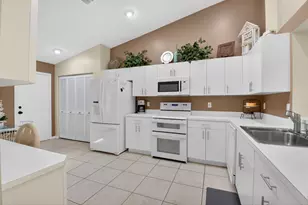 5590 Royal Lake Cir, Boynton Beach, FL 33437 - Photo 14