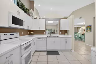 5590 Royal Lake Cir, Boynton Beach, FL 33437 - Photo 18
