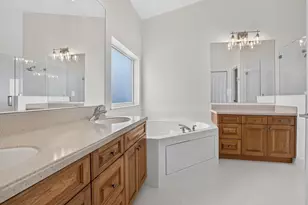 19303 SW 60th Ct, Pembroke Pines, FL 33332 - Photo 16