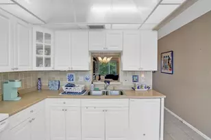 2003 Granada Dr, Coconut Creek, FL 33066 - Photo 8