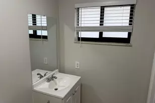 103 NE 28th St, Boca Raton, FL 33431 - Photo 26
