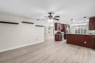 10425 Buena Ventura Dr, Boca Raton, FL 33498 - Photo 8