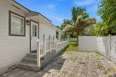 422 49th Street, West Palm Beach, FL 33407 - Photo 10