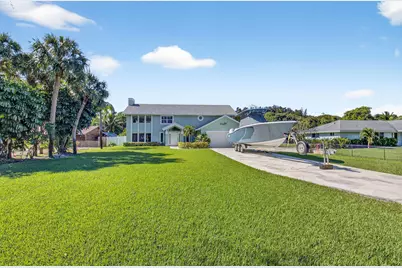 6701 Hillside Lane, Lake Worth, FL 33462 - Photo 2