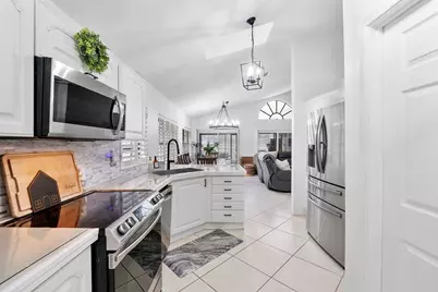 6852 Bitterbush Place, Boynton Beach, FL 33472 - Photo 18