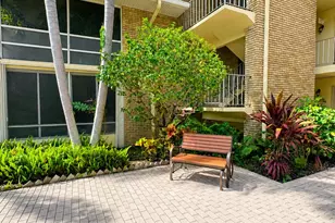 5570 Tamberlane Cir, Palm Beach Gardens, FL 33418 - Photo 10
