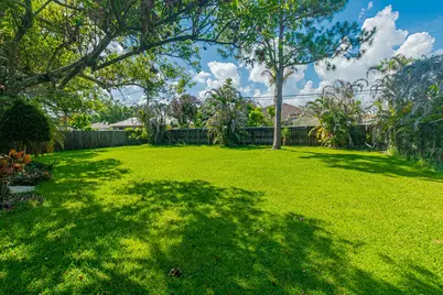 308 SW De Gouvea Terrace, Port Saint Lucie, FL 34984 - Photo 20