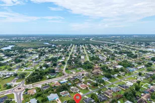 1010 SE Euclid Ln, Port Saint Lucie, FL 34983 - Photo 18
