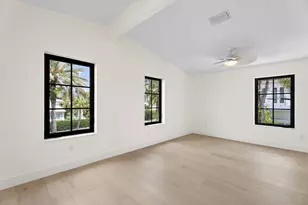 257 E Lakewood Rd, West Palm Beach, FL 33405 - Photo 26