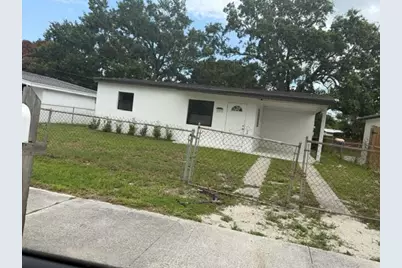 2002 Avenue P, Fort Pierce, FL 34950 - Photo 2