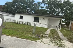 2002 Ave P, Fort Pierce, FL 34950 - Photo 2