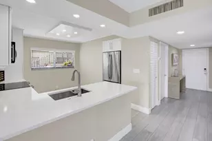 15451 Pembridge Dr, Delray Beach, FL 33484 - Photo 4