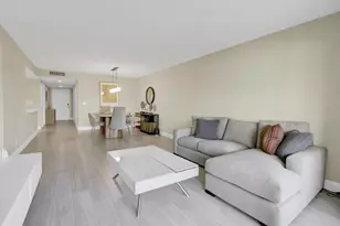 15451 Pembridge Dr, Delray Beach, FL 33484 - Photo 14