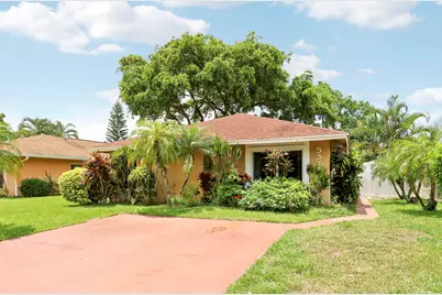 5373 Gene Circle, West Palm Beach, FL 33415 - Photo 2
