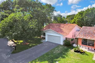 11603 NW 26th St, Coral Springs, FL 33065 - Photo 2