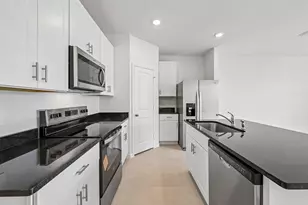 655 Salisbury Cir, Fort Pierce, FL 34982 - Photo 6