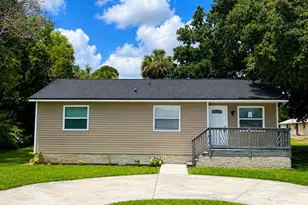 2405 N 44th St, Fort Pierce, FL 34946 - Photo 1