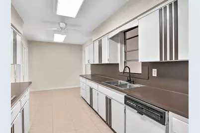 19321 NE 18th Place, Miami, FL 33179 - Photo 10