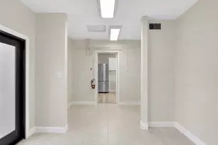 19321 NE 18th Pl, Miami, FL 33179 - Photo 12