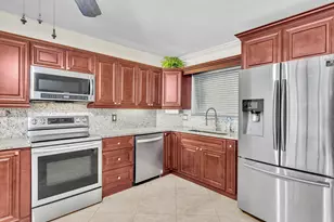 3031 NE 51st St, Fort Lauderdale, FL 33308 - Photo 8