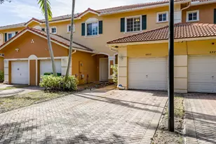 6527 Catalina Ln, Tamarac, FL 33321 - Photo 2