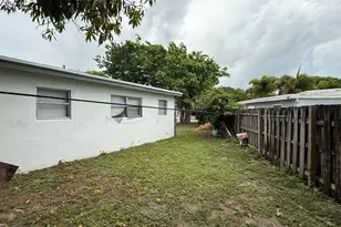 440 Tulip Tree Dr, Lake Worth, FL 33462 - Photo 22