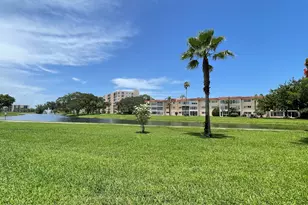 4 Abbey Ln, Delray Beach, FL 33446 - Photo 18