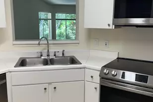 2350 NW 33rd St, Oakland Park, FL 33309 - Photo 12