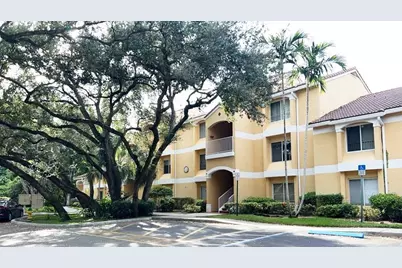 2350 NW 33rd Street #807, Oakland Park, FL 33309 - Photo 2