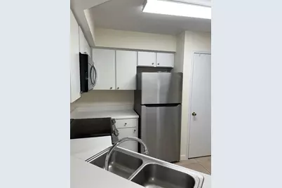 2350 NW 33rd Street #807, Oakland Park, FL 33309 - Photo 12