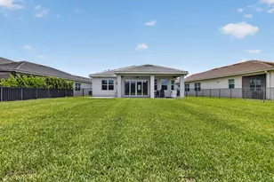 15660 Goldfinch Cir, The Acreage, FL 33470 - Photo 18