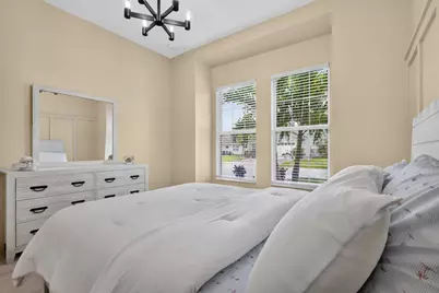 15660 Goldfinch Circle, The Acreage, FL 33470 - Photo 20