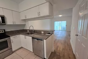 78 Simonton Cir, Weston, FL 33326 - Photo 4