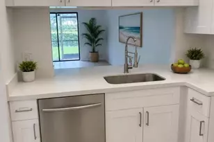 146 NW 91st Ave NW, Pembroke Pines, FL 33024 - Photo 2