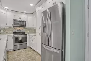 125 S Ocean Ave, Palm Beach Shores, FL 33404 - Photo 4