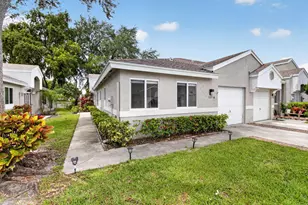 9220A Vineland Ct, Boca Raton, FL 33496 - Photo 2