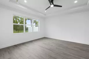 10646 SW Hensley St, Port Saint Lucie, FL 34987 - Photo 32