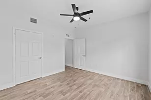 56 W 12th St, Riviera Beach, FL 33404 - Photo 14