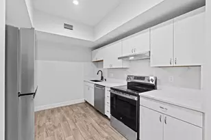 56 W 12th St, Riviera Beach, FL 33404 - Photo 8