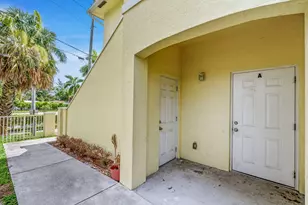 56 W 12th St, Riviera Beach, FL 33404 - Photo 4