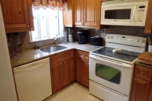 4690 Carambola Cir N, Coconut Creek, FL 33066 - Photo 12
