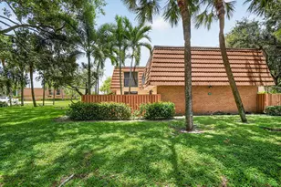 135 Heritage Way, West Palm Beach, FL 33407 - Photo 2