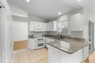 4605 NW Gastonia St, Port Saint Lucie, FL 34983 - Photo 6