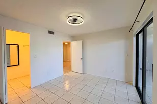 809 NE 199th St, Miami, FL 33179 - Photo 8